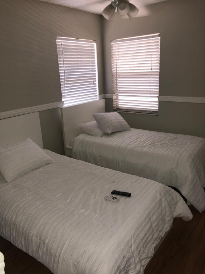 Villa Cheerful 3 Bed House In A Cul- De-Sac! Tampa Exterior foto
