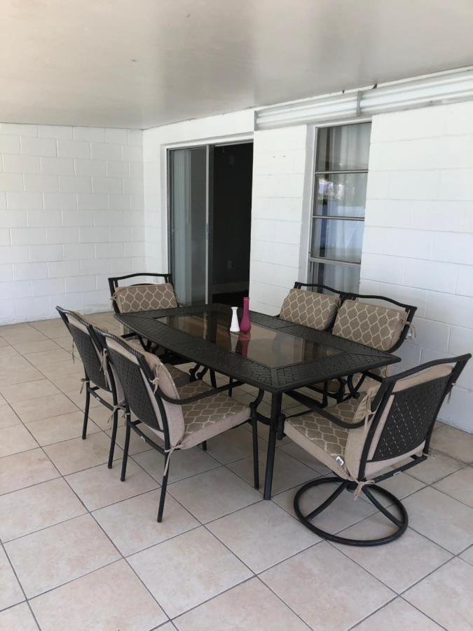 Villa Cheerful 3 Bed House In A Cul- De-Sac! Tampa Exterior foto